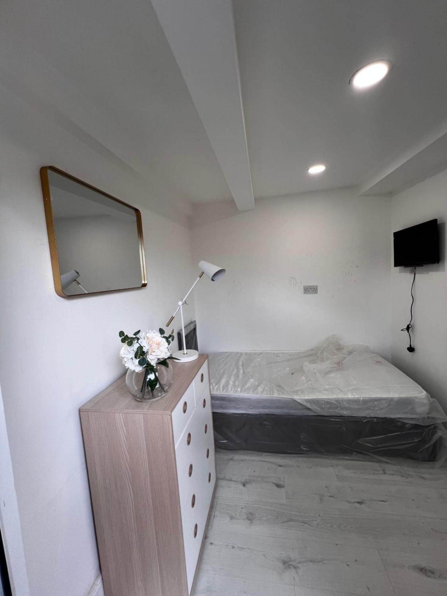 Lovely Ensuite Room In Corby Рокінгем Екстер'єр фото